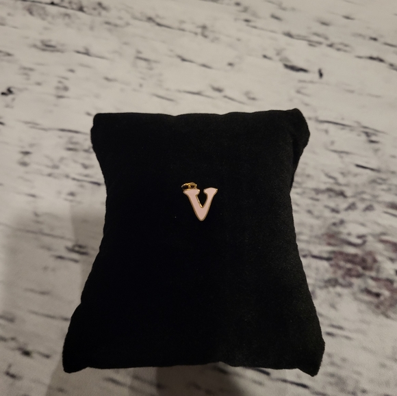 New letter V lowercase Typewriter Letter Charm - Picture 3 of 3